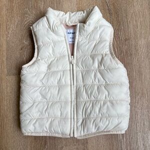 Old Navy Baby Girl Puffer Vest 12-18 Months White Cream Fleece Lined Quilted
